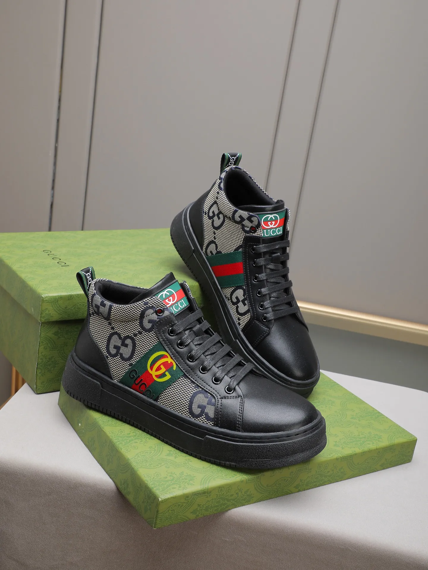 💶PP420 [GUCCI] Men’s classic Gucci high-top casual shoes. The uppers are made of imported cowhide from Italy and mesh lining. They are fine in workmanship and high-end. Has a fashionable and exemplary look. Original rubber wear-resistant and anti-slip outsole. Code number: 38-45 (45 is customized)